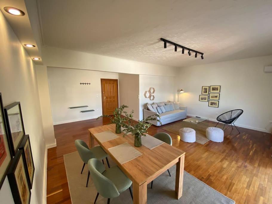 2-Bedroom Apartment In Athina เอเธนส์ ภายนอก รูปภาพ