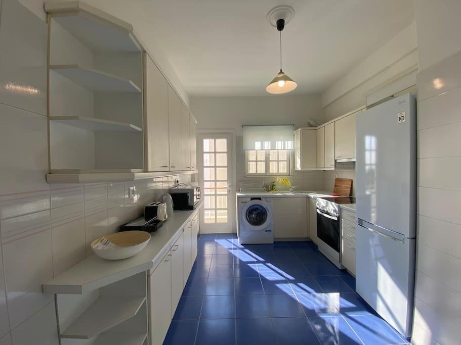 2-Bedroom Apartment In Athina เอเธนส์ ภายนอก รูปภาพ
